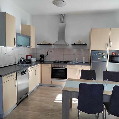 Apartmani Spomenka 塞利讷 外观 照片