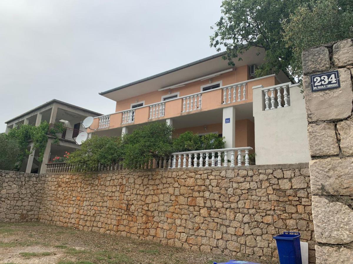 Apartmani Spomenka 塞利讷 外观 照片