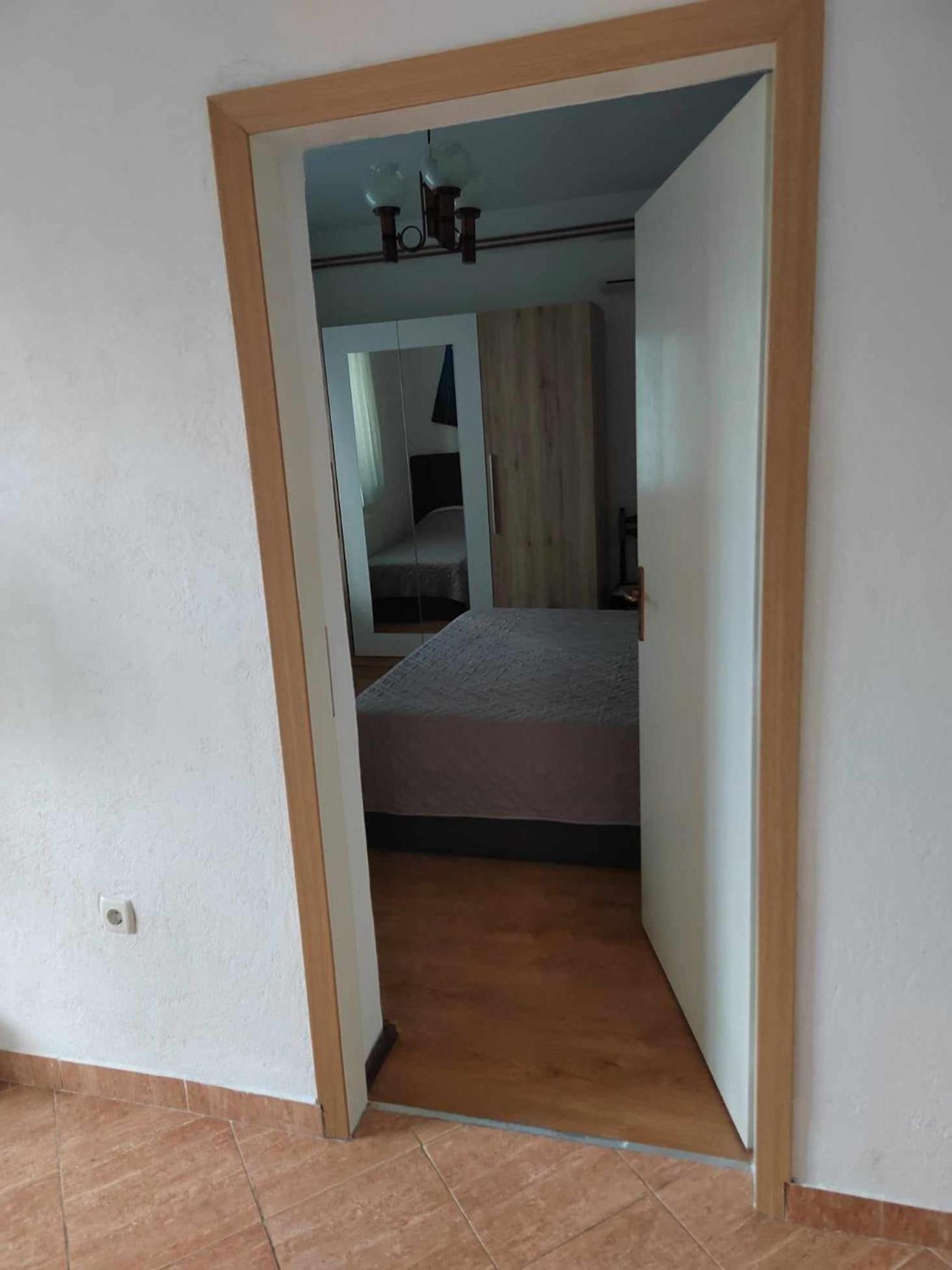 Apartmani Spomenka 塞利讷 外观 照片