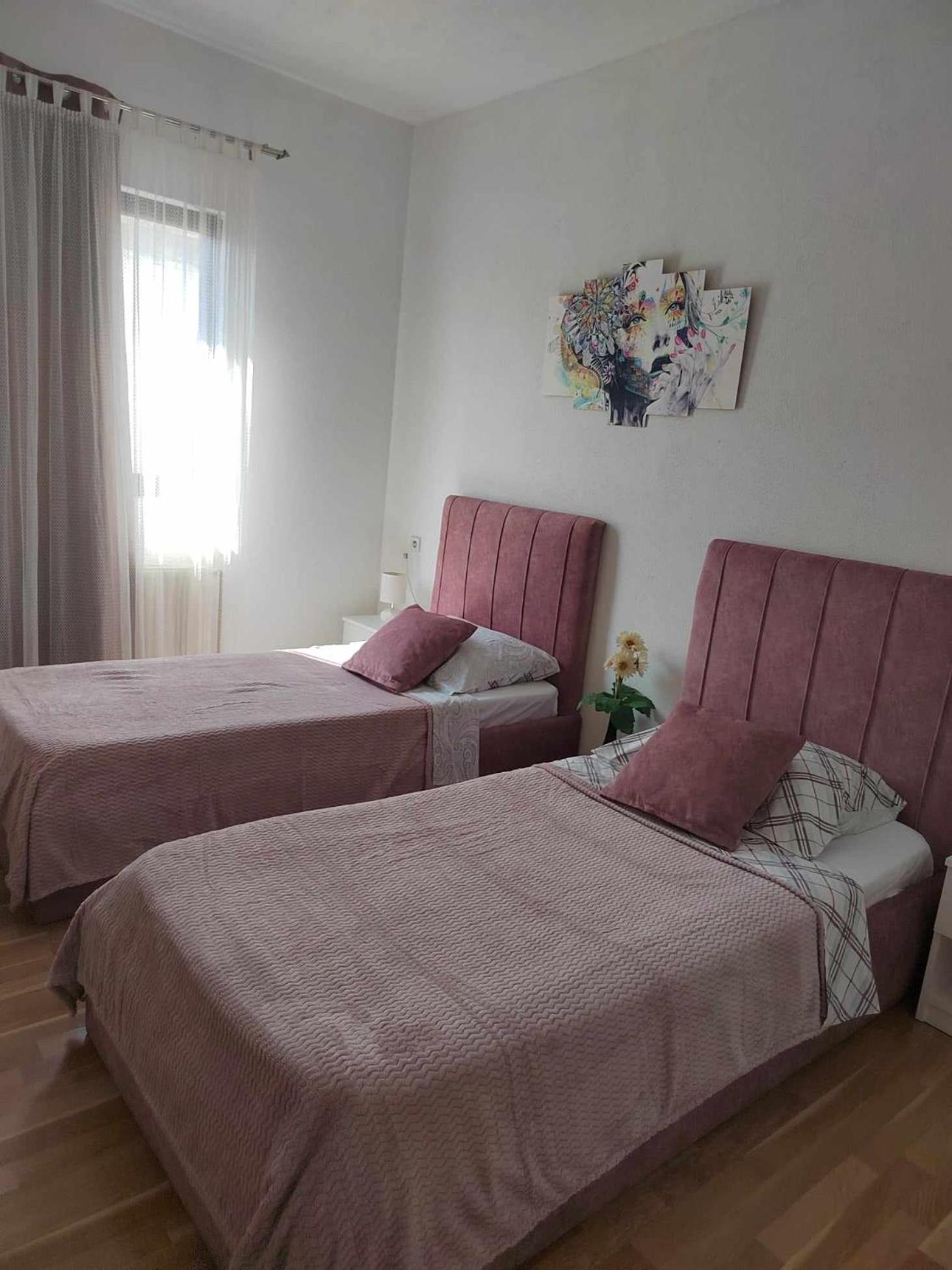 Apartmani Spomenka 塞利讷 外观 照片