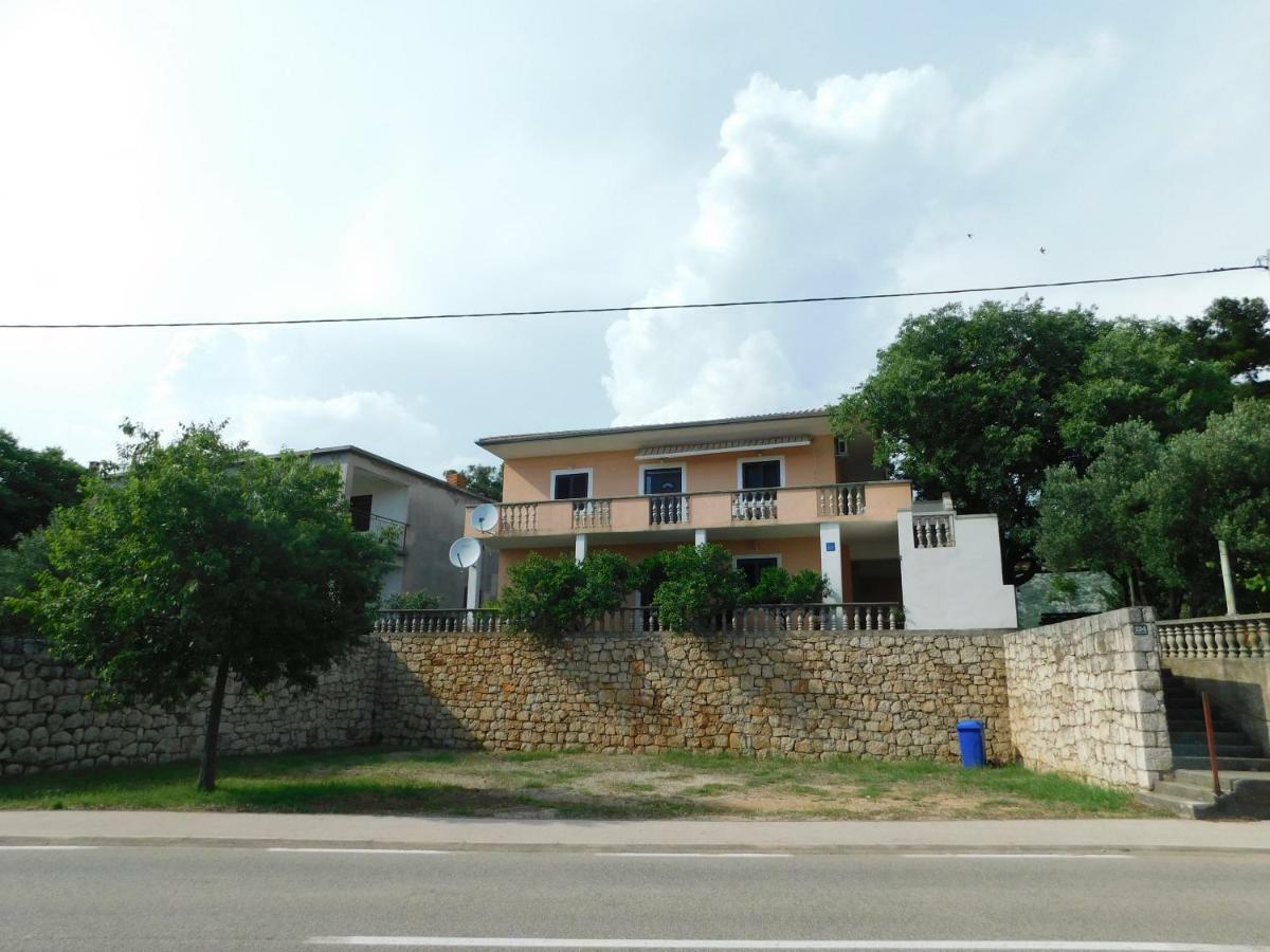 Apartmani Spomenka 塞利讷 外观 照片