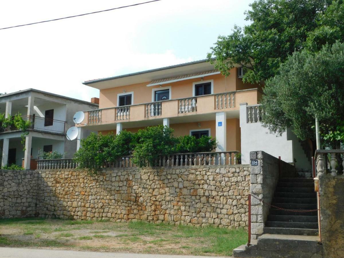 Apartmani Spomenka 塞利讷 外观 照片