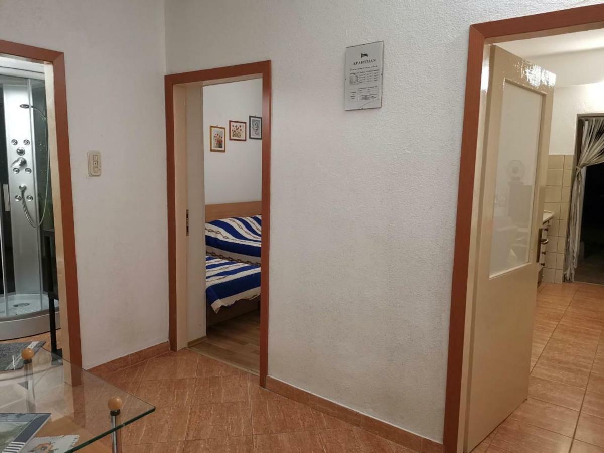 Apartmani Spomenka 塞利讷 外观 照片